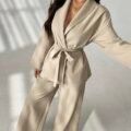 Ensemble Femme Élégant Beige – Blazer à Taille Nouée & Pantalon Fluide