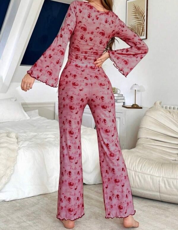 DUSKBASE Ensemble pyjama avec haut à manches longues évasées et imprimé floral froncé et pantalon pour femmes, pour la saison des fêtes, vêtements d'automne-hiver confortables et élégants