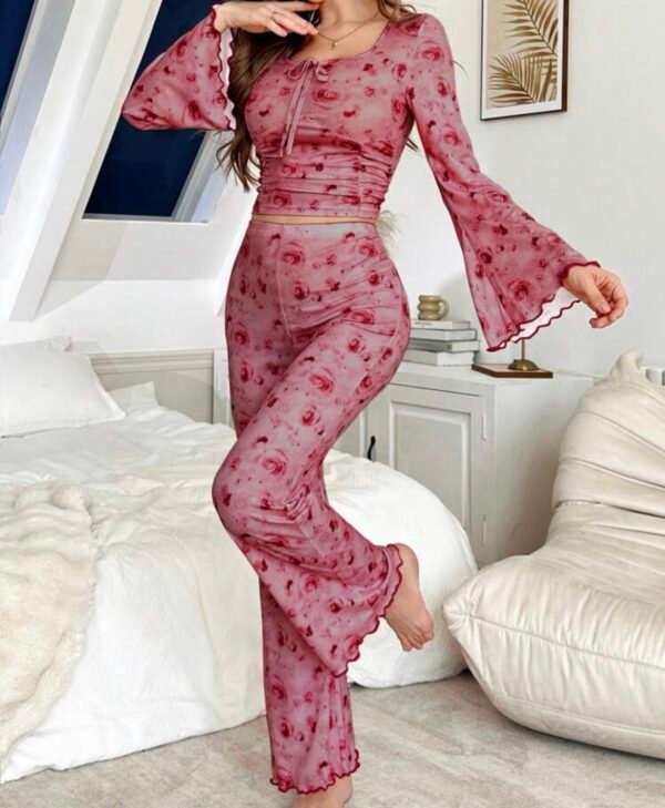 DUSKBASE Ensemble pyjama avec haut à manches longues évasées et imprimé floral froncé et pantalon pour femmes, pour la saison des fêtes, vêtements d'automne-hiver confortables et élégants