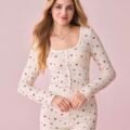 CottageSlumber Combinaison côtelée à manches longues avec imprimé nœud et cœur, style décontracté et confortable pour femmes