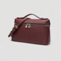1 pièce Sac à épaule carré en PU grain de litchi de couleur unie, petit sac à main pour femmes, convient pour assortir à la mode quotidienne, sorties, shopping, fêtes. Sac de navette élégant pour femmes. Cadeau idéal pour la Saint-Valentin. Confortable et , sac à main élégant. Choix de cadeau personnalisé, accessoire 2025. Style convenant à toutes les occasions. Sensation de luxe abordable. Sac de fête rebelle, très adapté pour les fêtes, les mariages, les bals, les dîners/banquets.